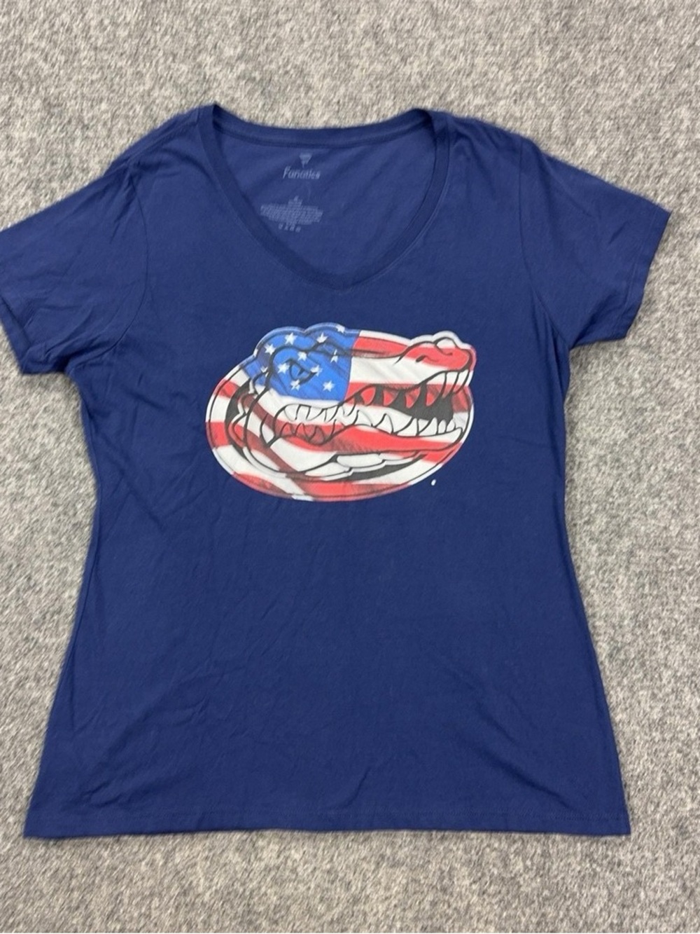 Fanatics Navy Women's V-Neck Tee with American Flag Gator Graphic